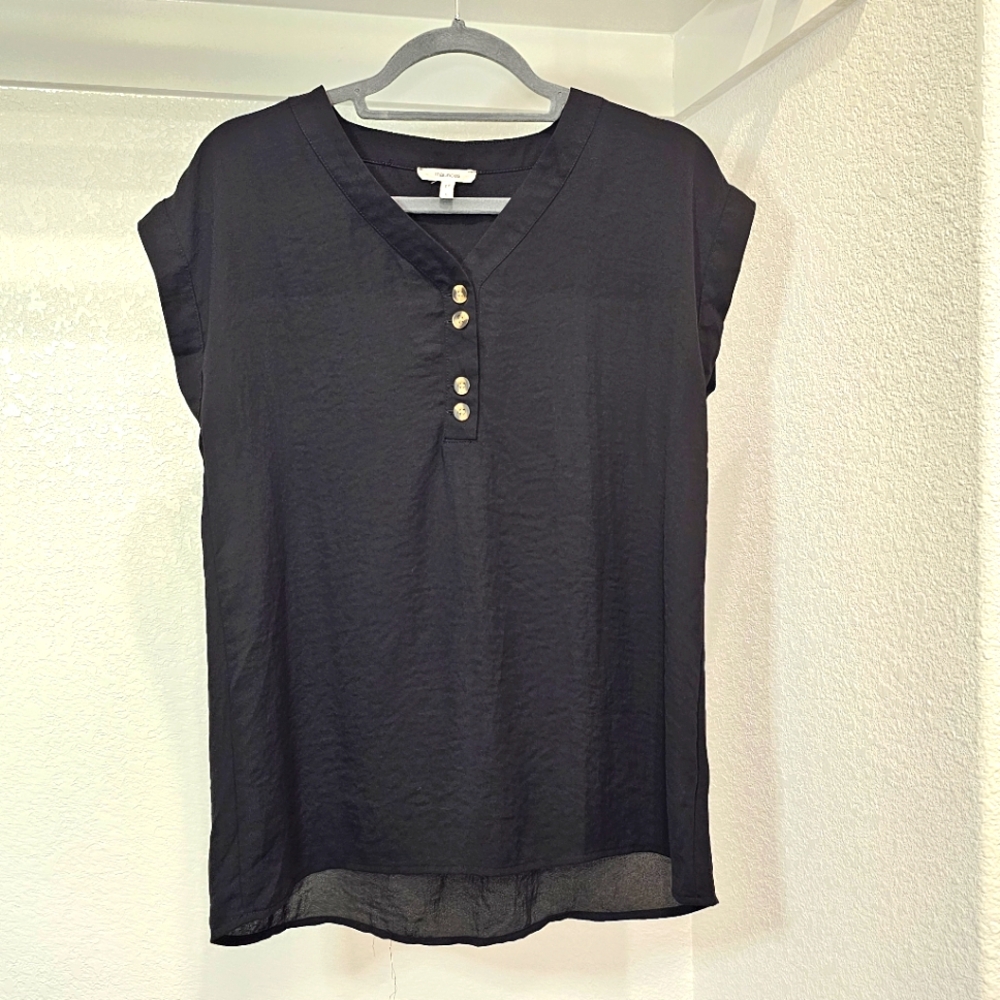 Maurices Cap-Sleeve Button detail Blouse Size Small